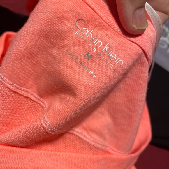 Calvin Klein Women Performance Asymmetrical Hem Active Top Lava Size Medium $49 - Picture 5 of 5